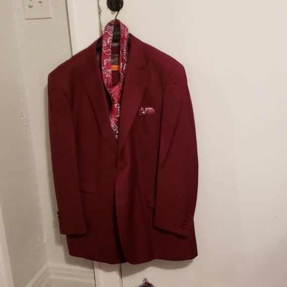 Mens Luciano Carreli Suit